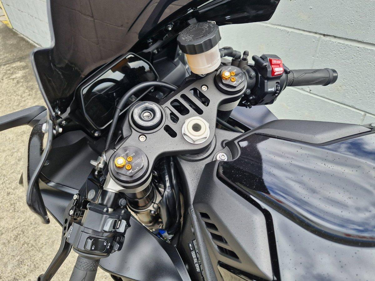 2023 YAMAHA YZF-R1 SPORTS