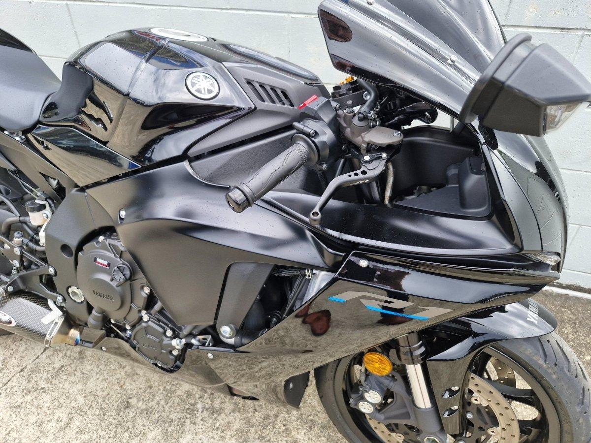 2023 YAMAHA YZF-R1 SPORTS