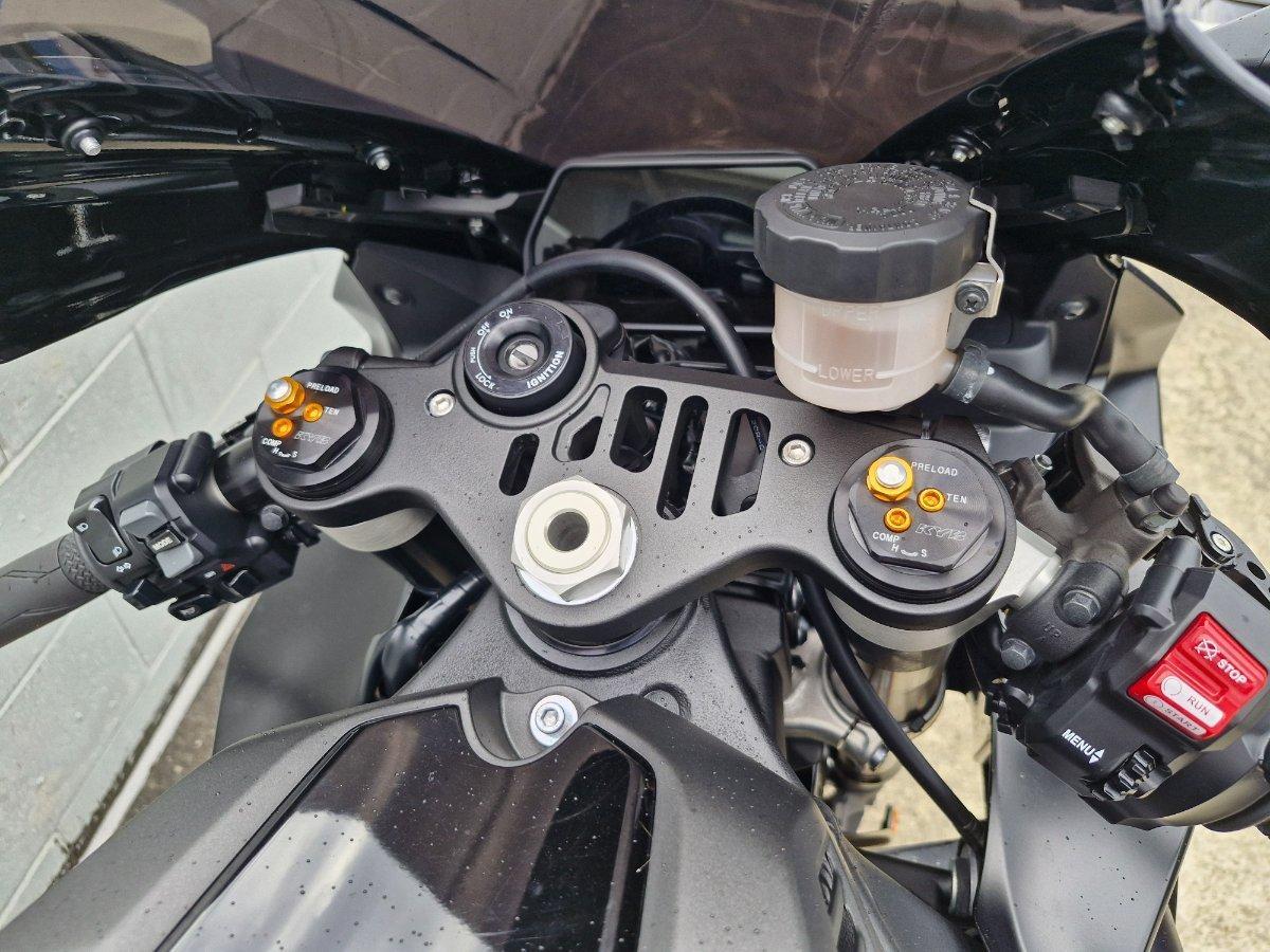 2023 YAMAHA YZF-R1 SPORTS
