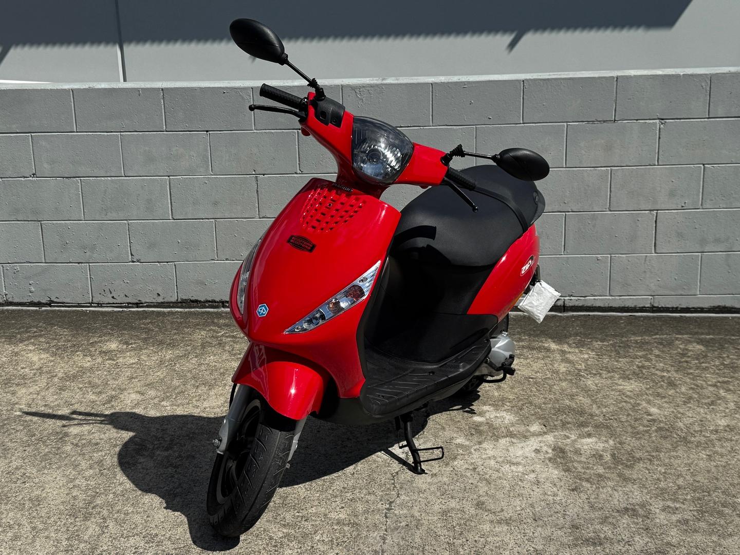 2013 PIAGGIO ZIP 50 SCOOTER