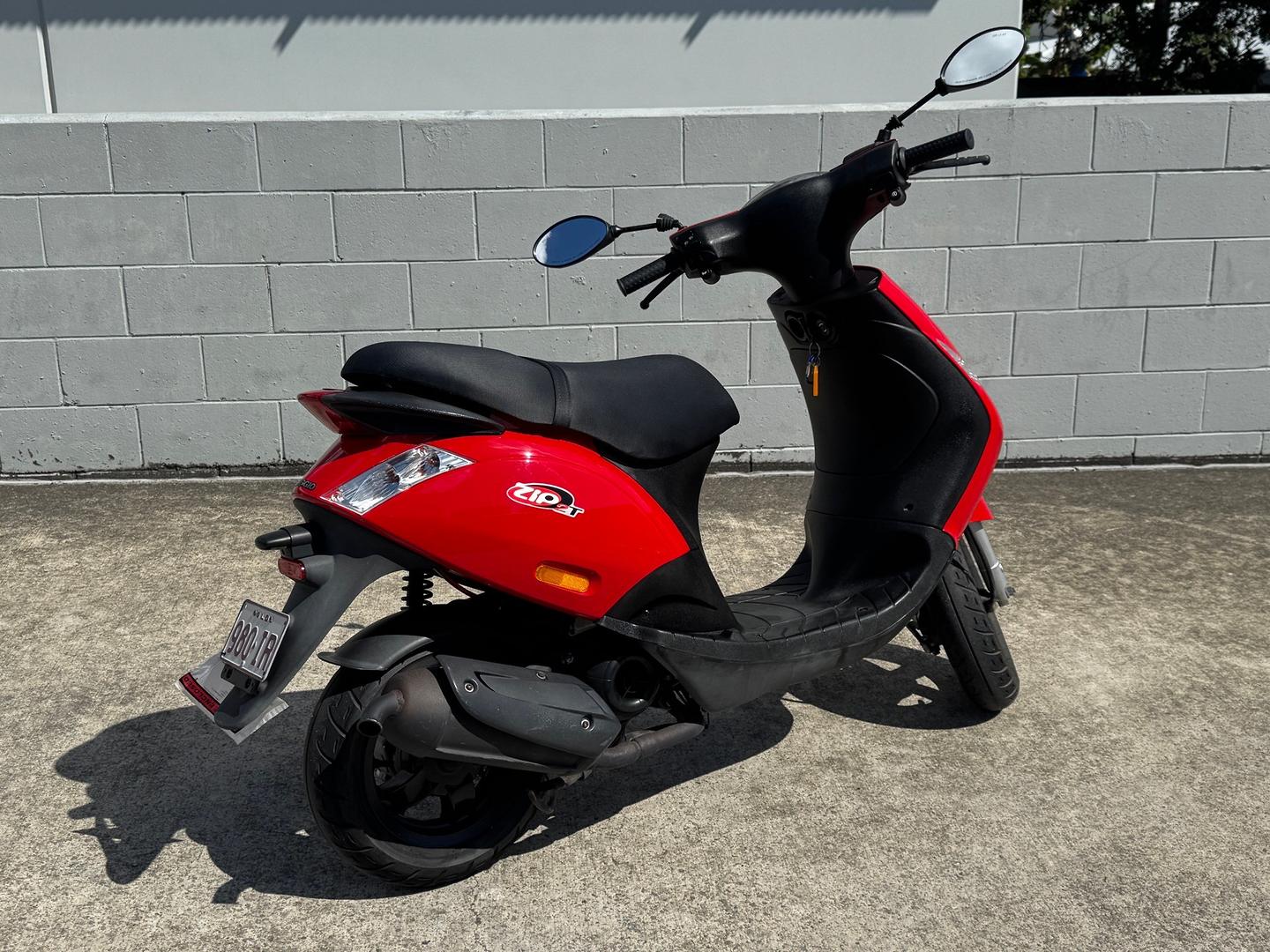 2013 PIAGGIO ZIP 50 SCOOTER