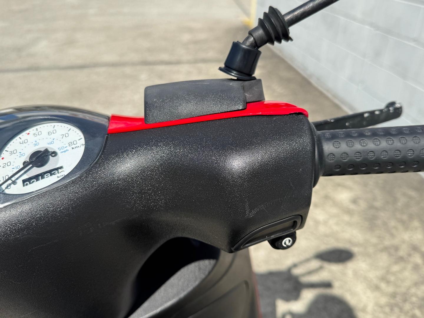 2013 PIAGGIO ZIP 50 SCOOTER