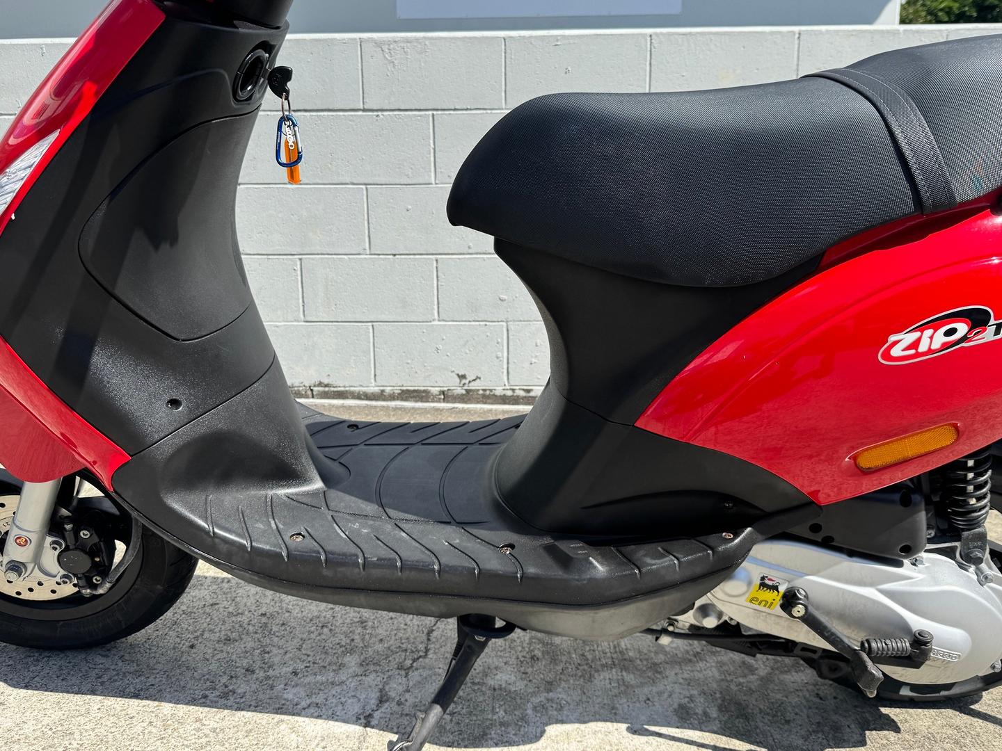 2013 PIAGGIO ZIP 50 SCOOTER