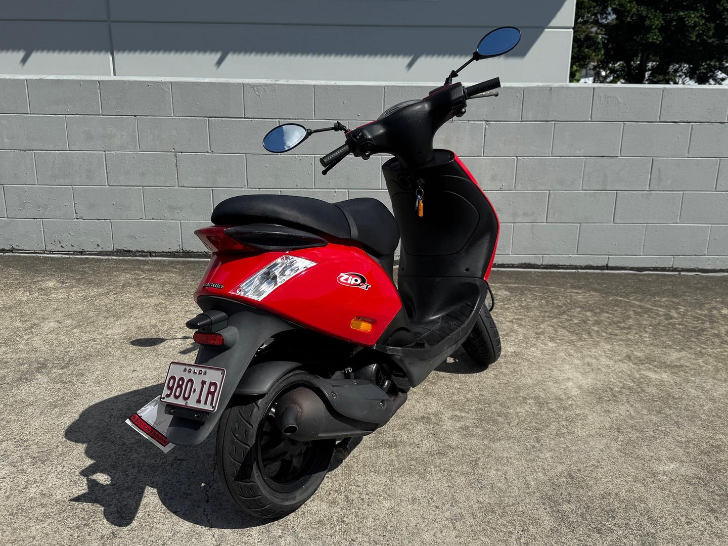 2013 PIAGGIO ZIP 50 SCOOTER