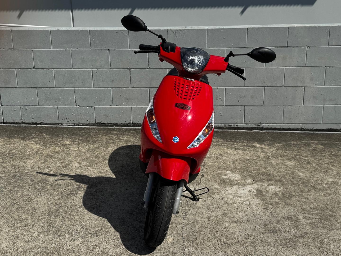 2013 PIAGGIO ZIP 50 SCOOTER