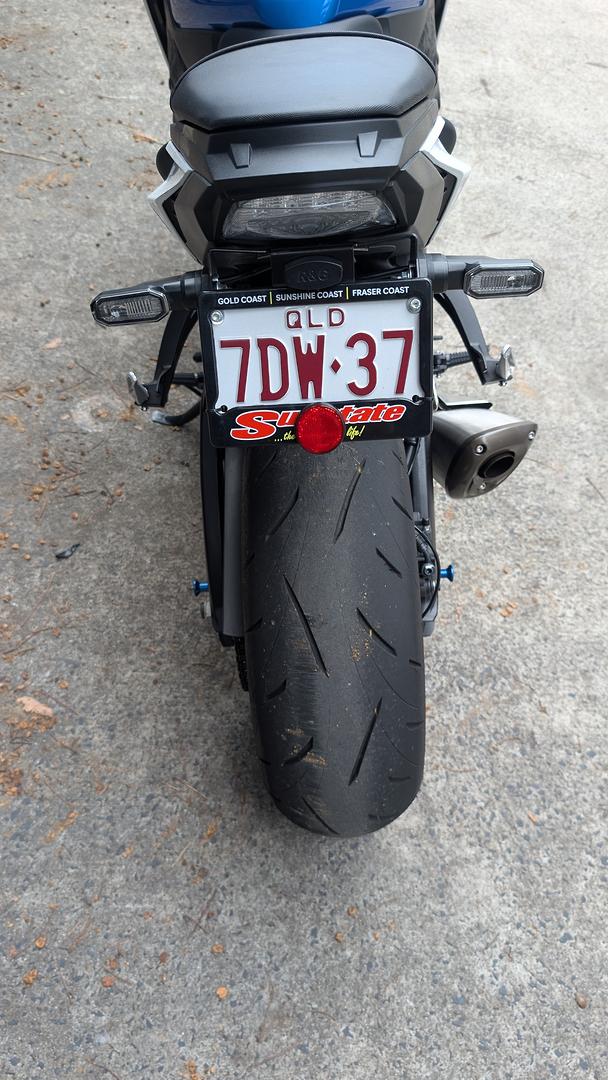 2024 SUZUKI GSX-S1000 ROAD
