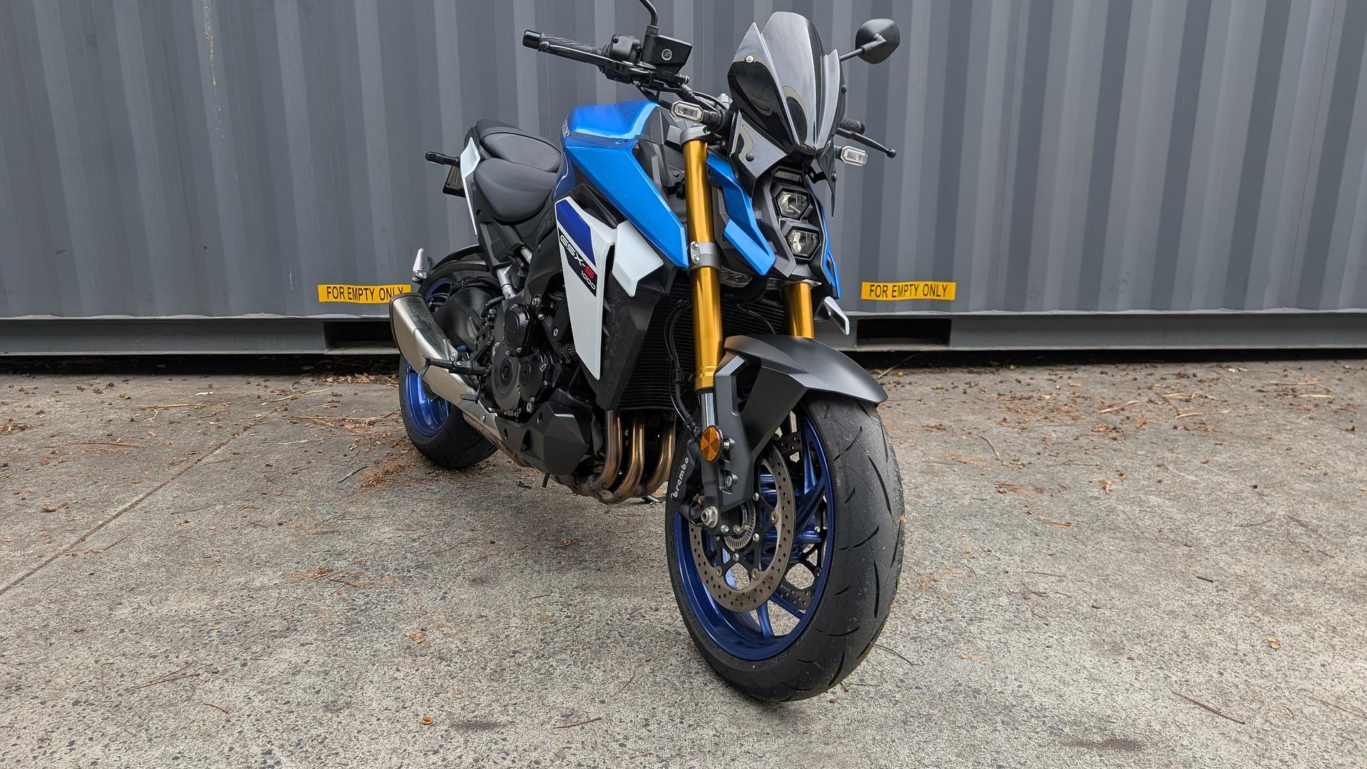 2024 SUZUKI GSX-S1000 ROAD