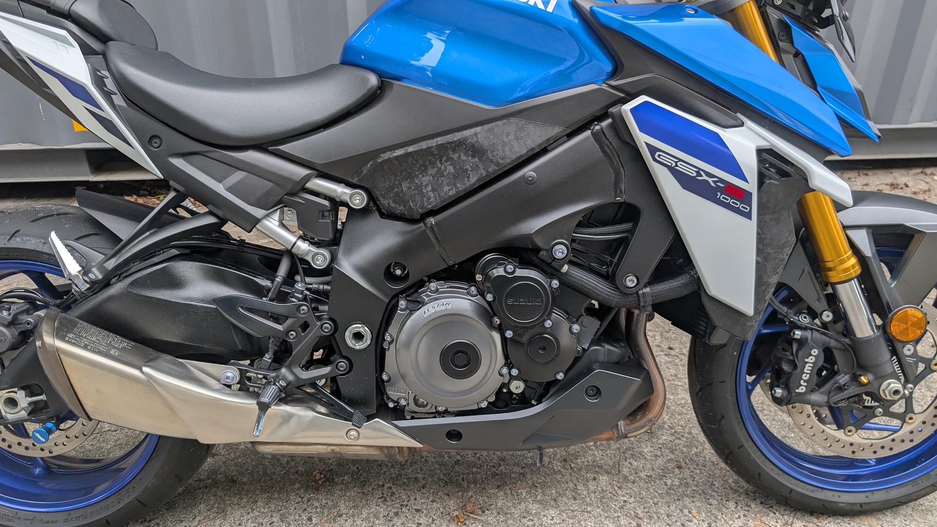 2024 SUZUKI GSX-S1000 ROAD