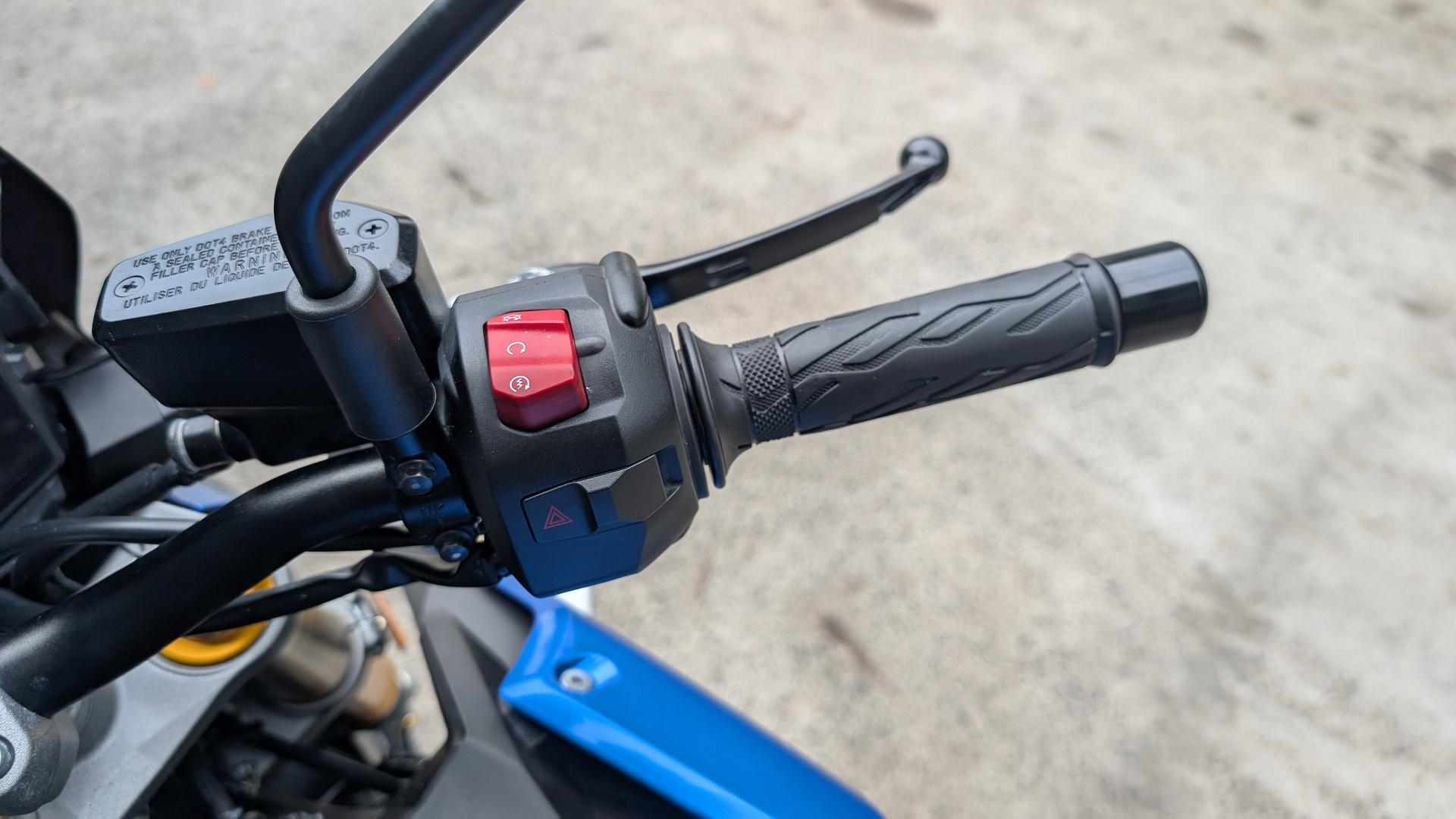 2024 SUZUKI GSX-S1000 ROAD
