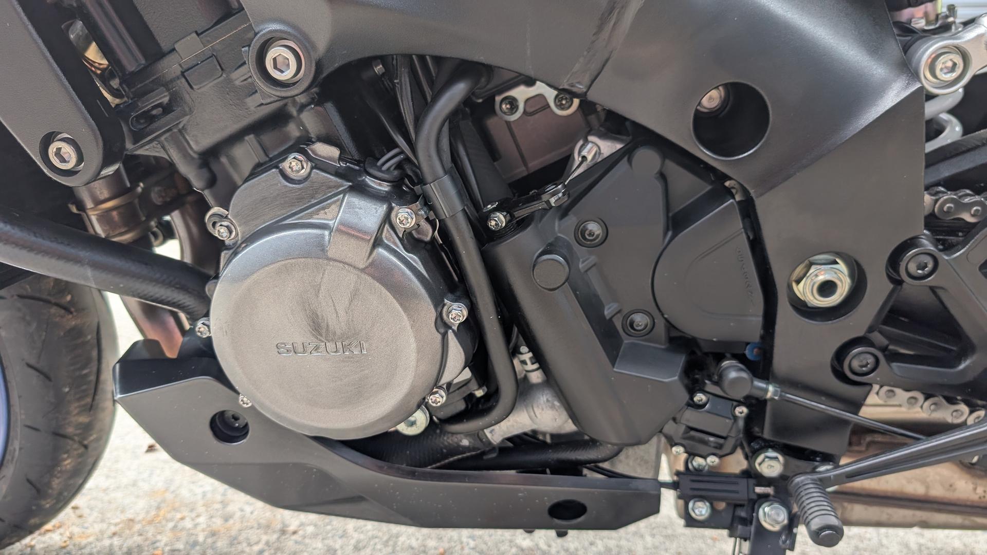 2024 SUZUKI GSX-S1000 ROAD
