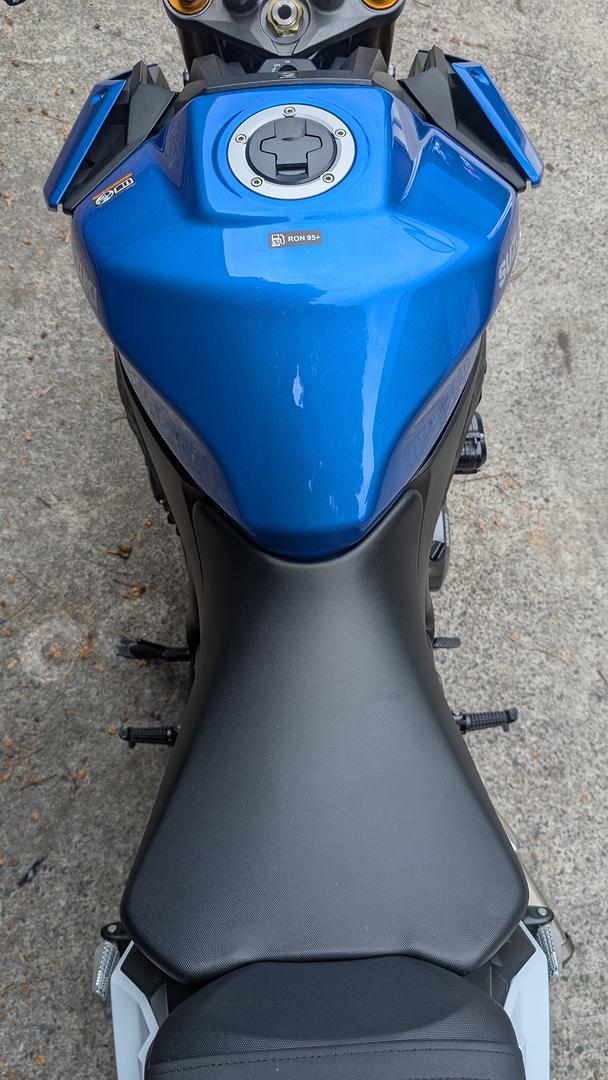 2024 SUZUKI GSX-S1000 ROAD