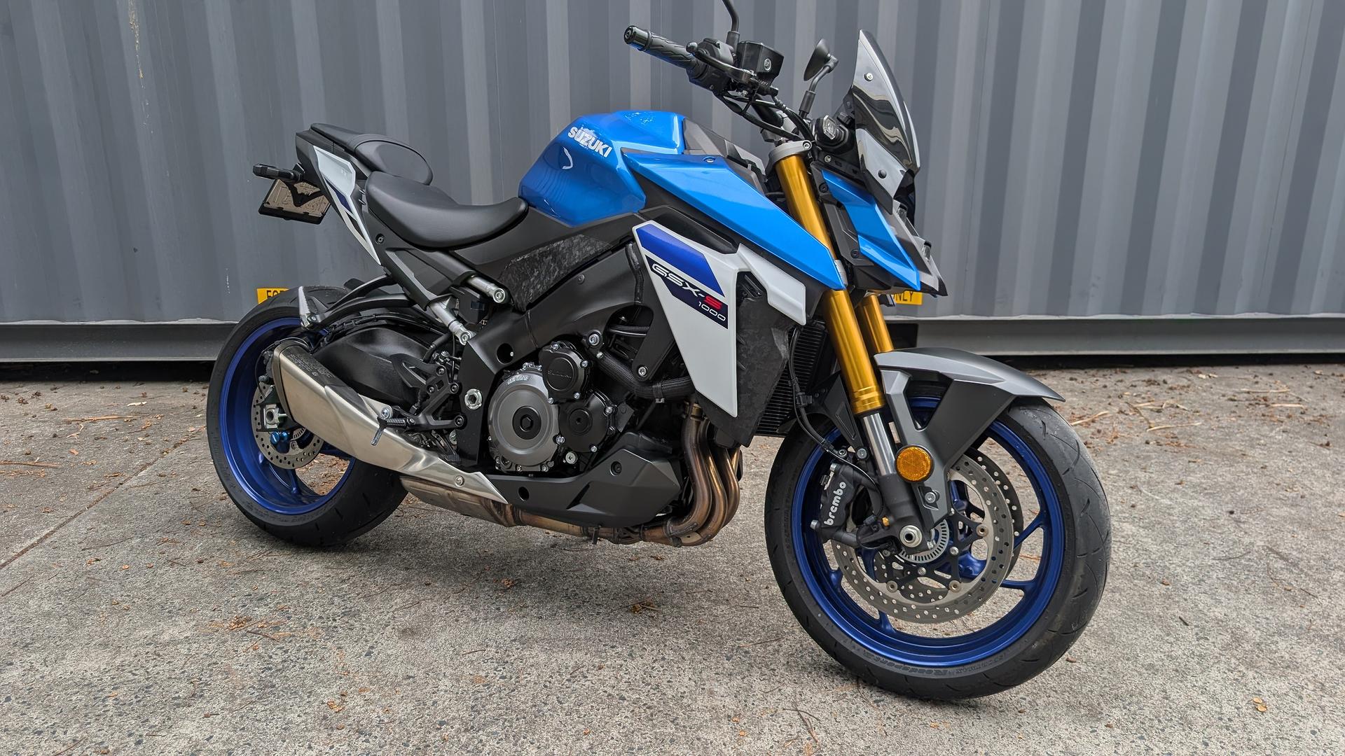 2024 SUZUKI GSX-S1000 ROAD