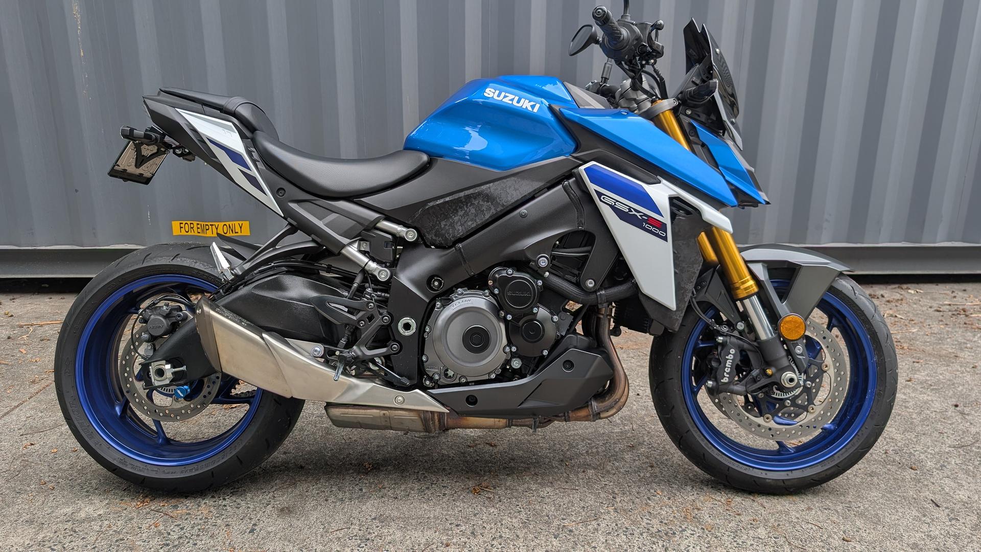 2024 SUZUKI GSX-S1000 ROAD