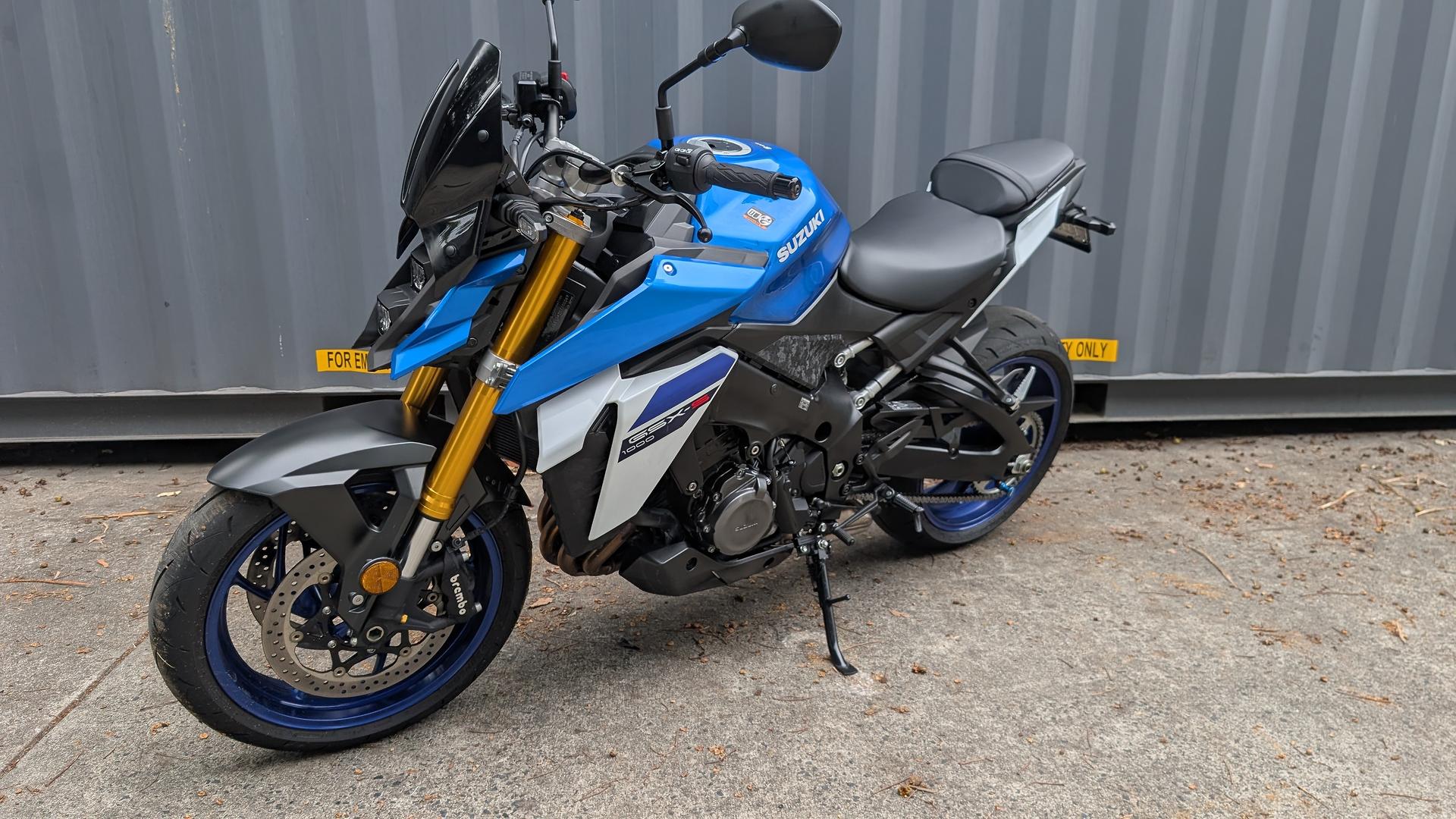 2024 SUZUKI GSX-S1000 ROAD