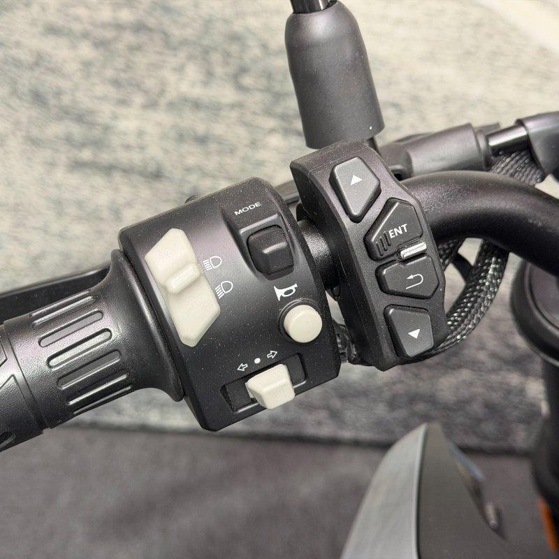 2025 CF MOTO 300 NK ABS ROAD