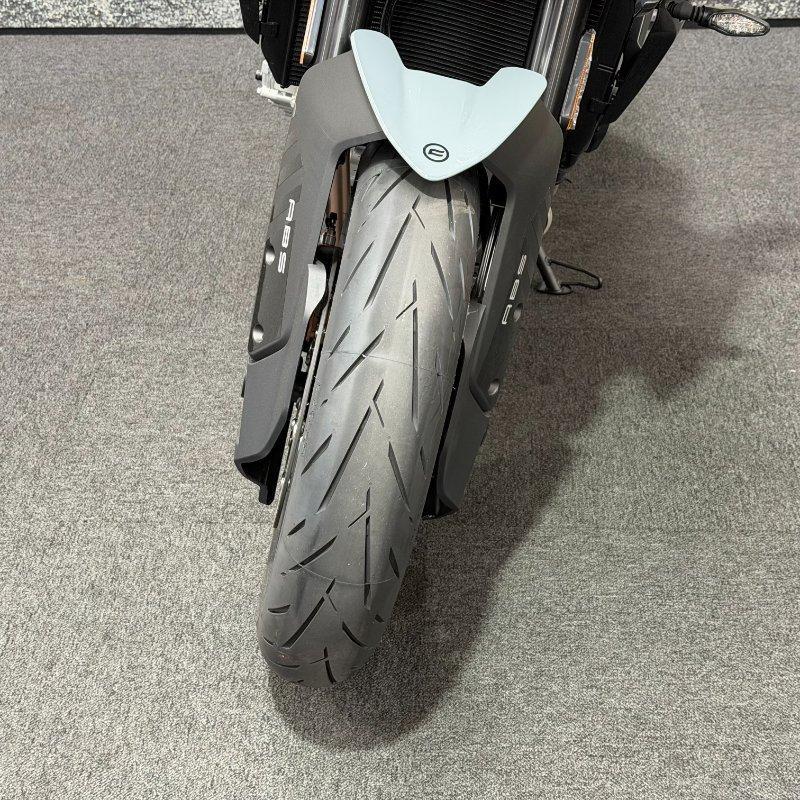 2025 CF MOTO 675 NK ROAD