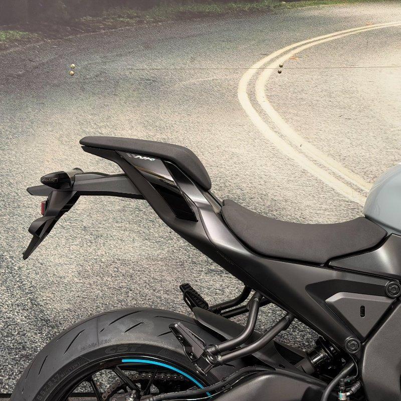 2025 CF MOTO 675 NK ROAD