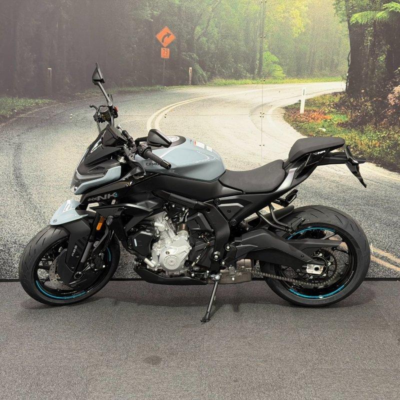 2025 CF MOTO 675 NK ROAD