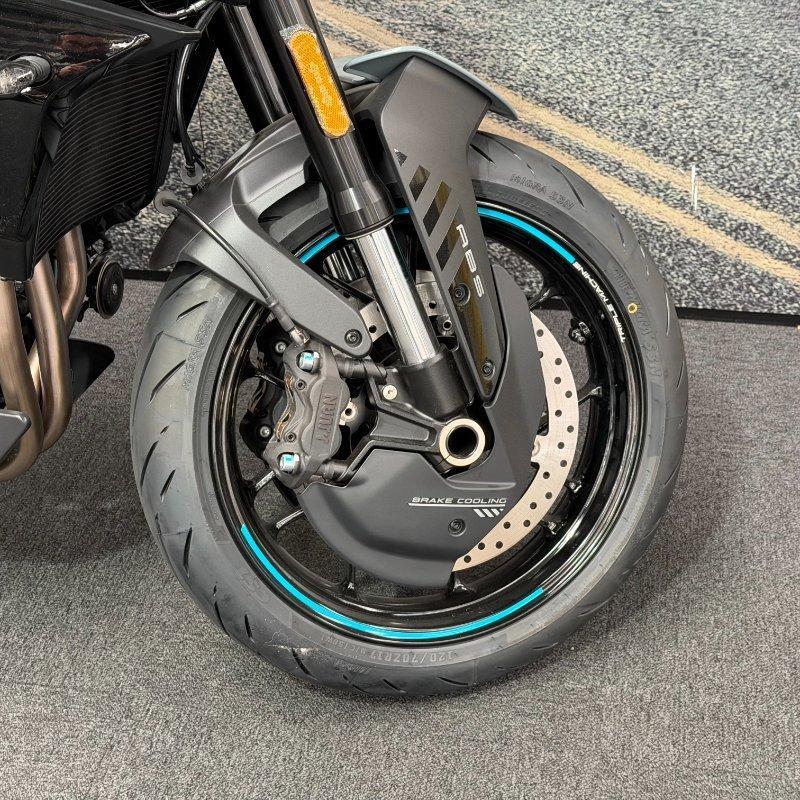 2025 CF MOTO 675 NK ROAD