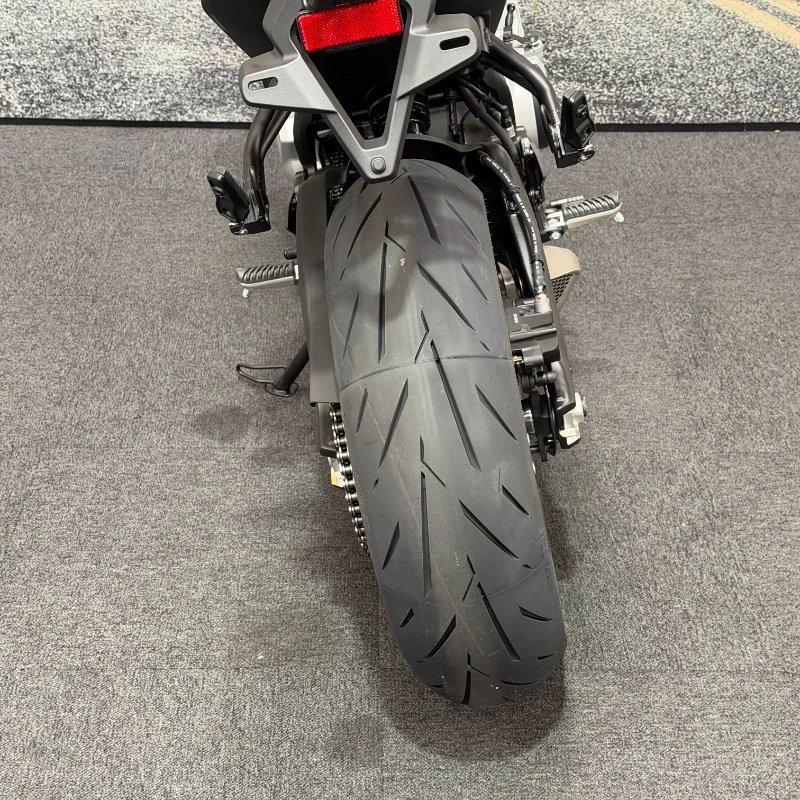 2025 CF MOTO 675 NK ROAD