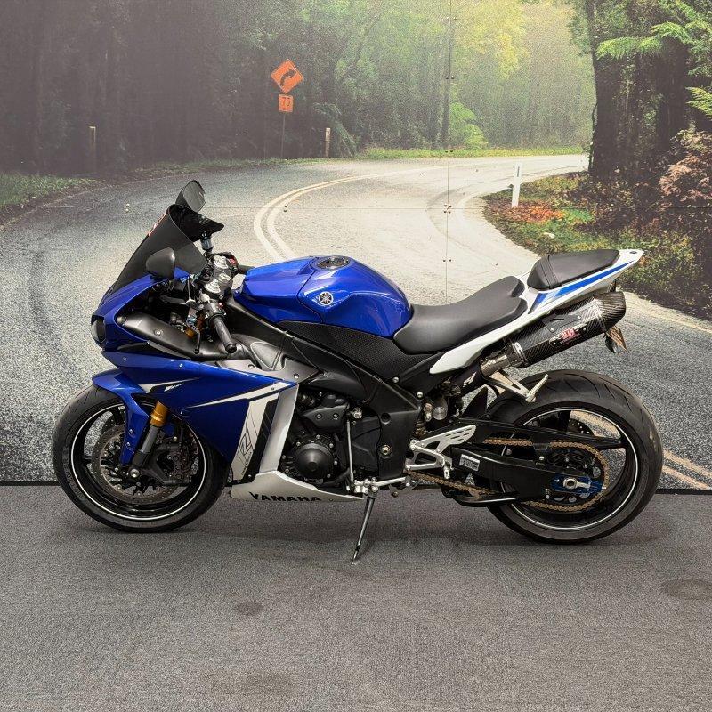 2010 YAMAHA YZF-R1 SPORTS