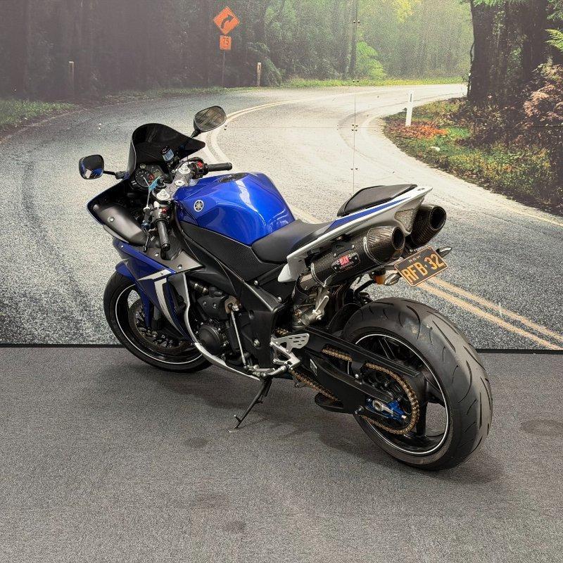 2010 YAMAHA YZF-R1 SPORTS
