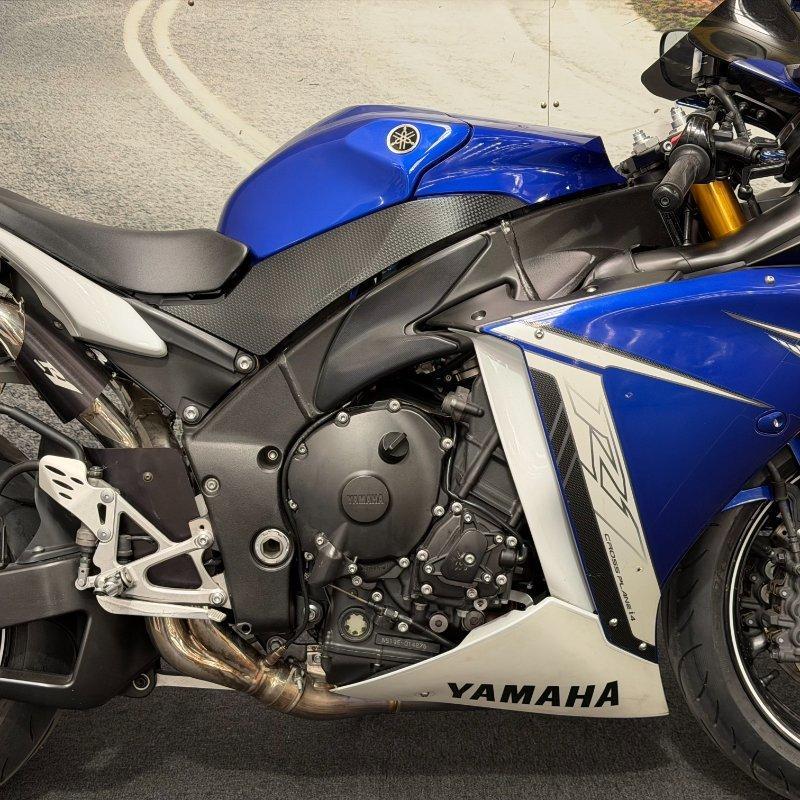 2010 YAMAHA YZF-R1 SPORTS