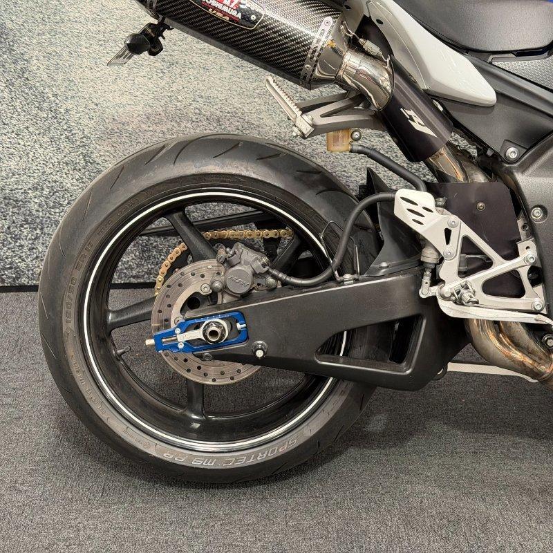 2010 YAMAHA YZF-R1 SPORTS