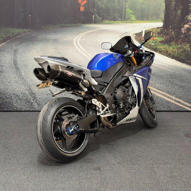 2010 YAMAHA YZF-R1 SPORTS