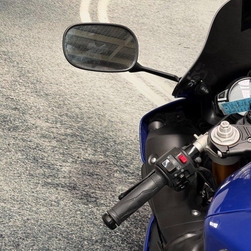 2010 YAMAHA YZF-R1 SPORTS