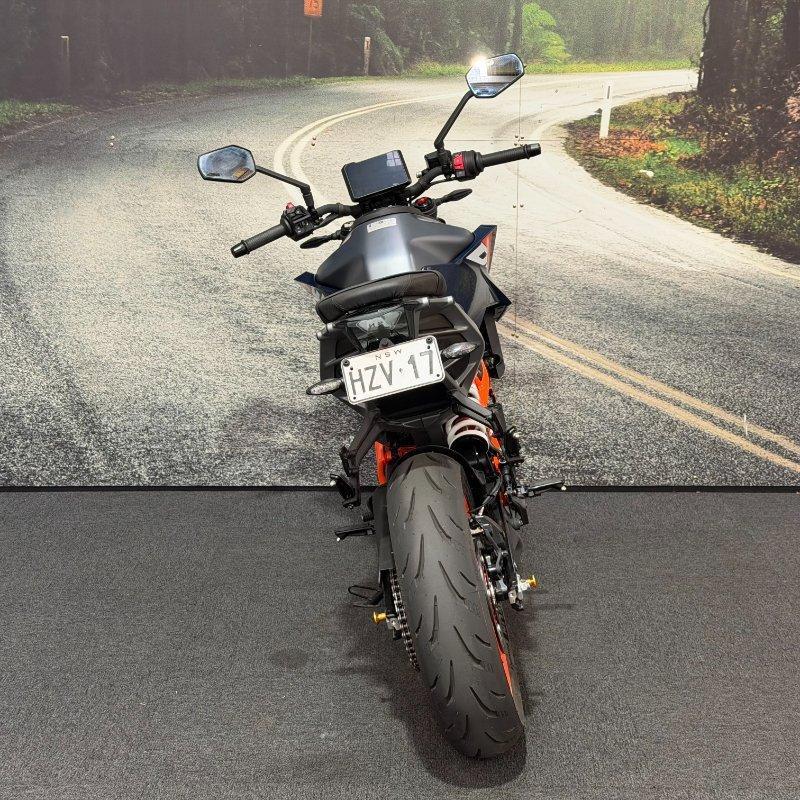 2024 KTM 390 DUKE ROAD