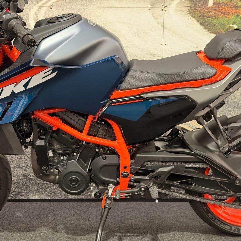 2024 KTM 390 DUKE ROAD