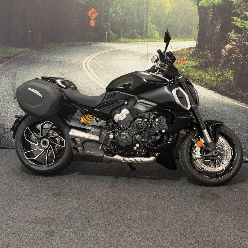 2022 DUCATI DIAVEL V4 CRUISER