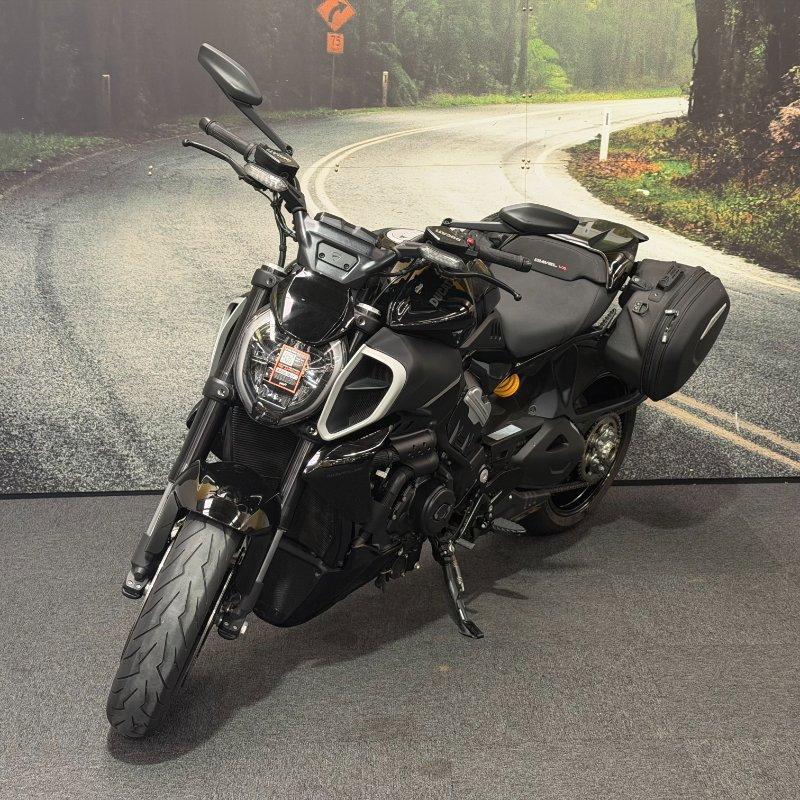 2022 DUCATI DIAVEL V4 CRUISER