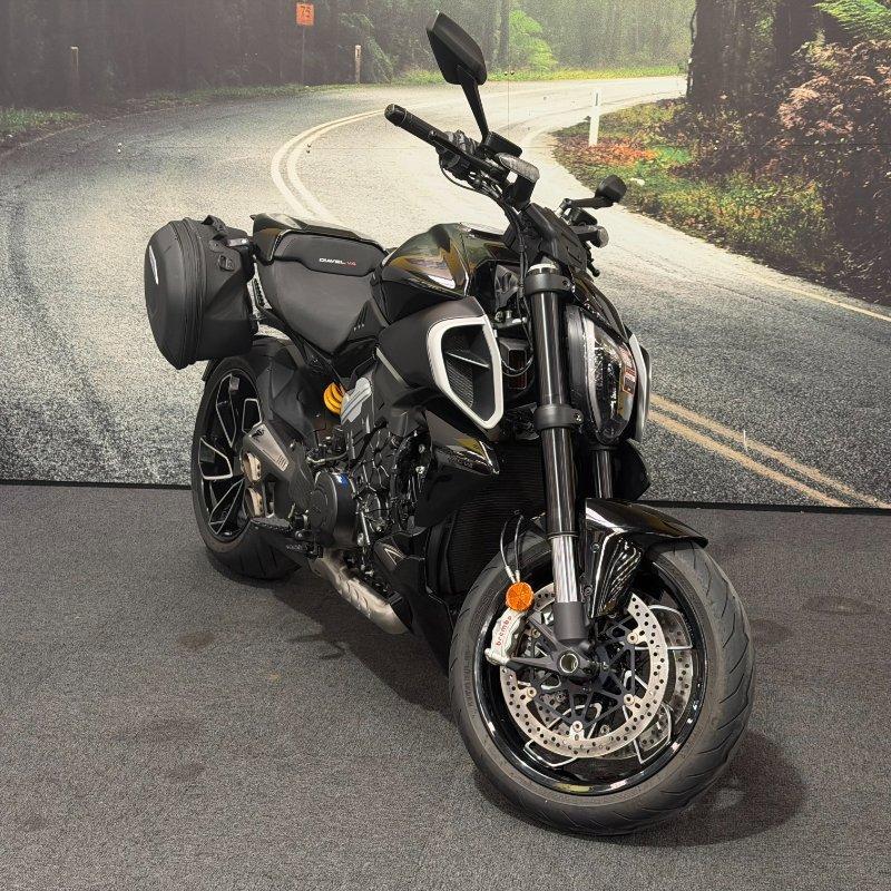 2022 DUCATI DIAVEL V4 CRUISER