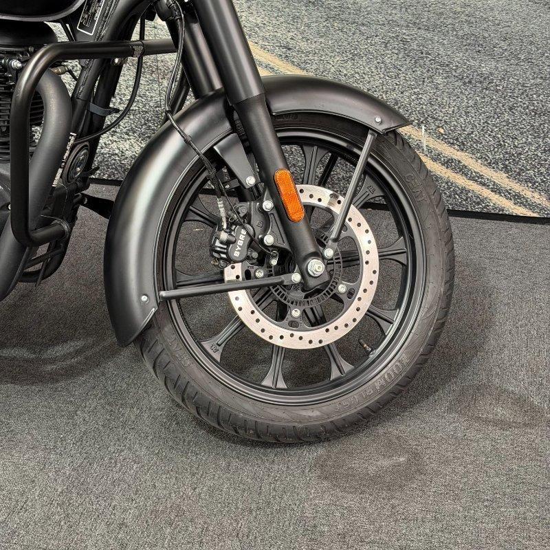 2025 ROYAL ENFIELD CLASSIC 350 DARK ROAD