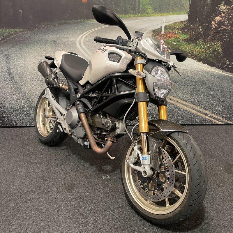 2009 DUCATI MONSTER 1100 S ROAD