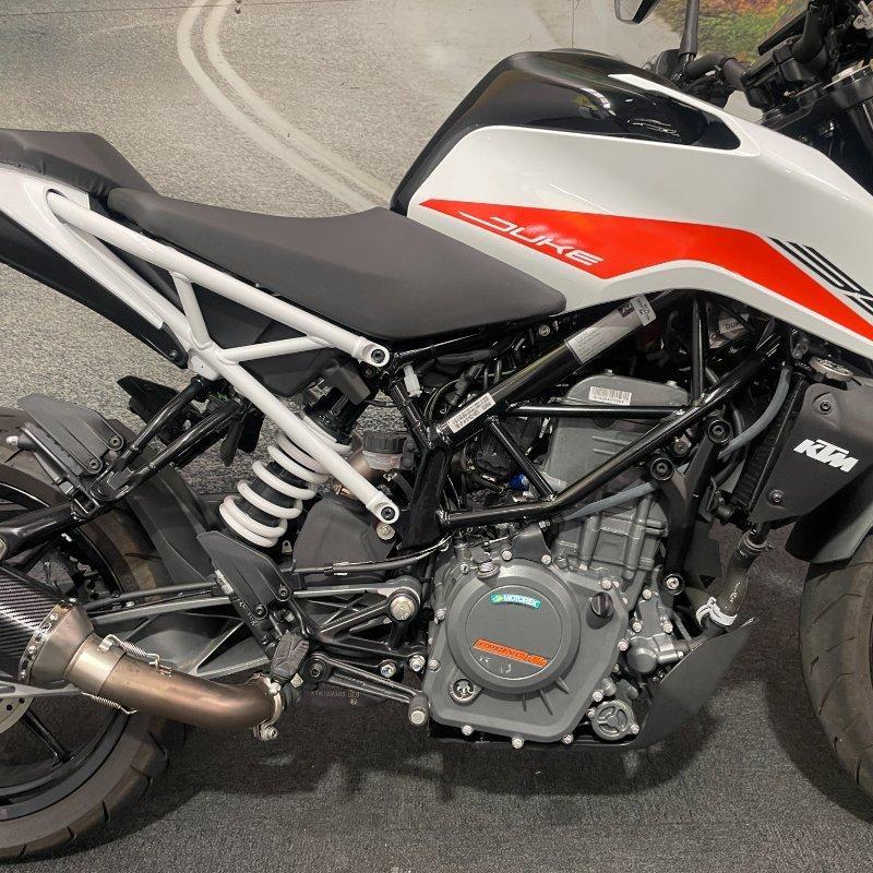 2022 KTM 390 DUKE ROAD