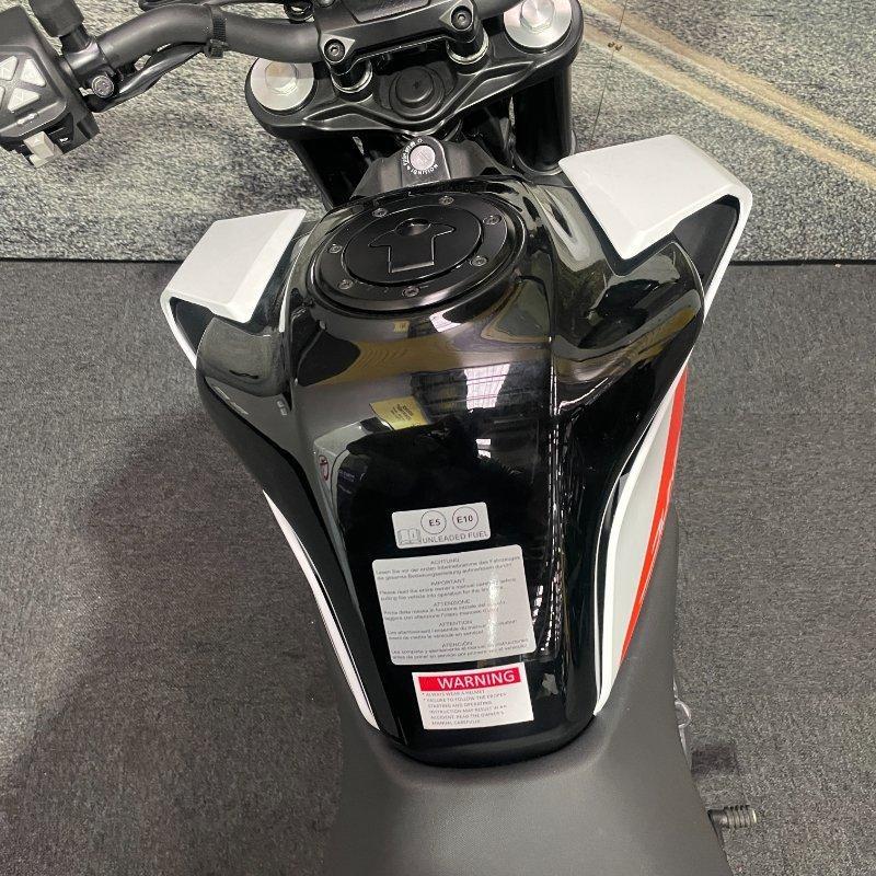 2022 KTM 390 DUKE ROAD