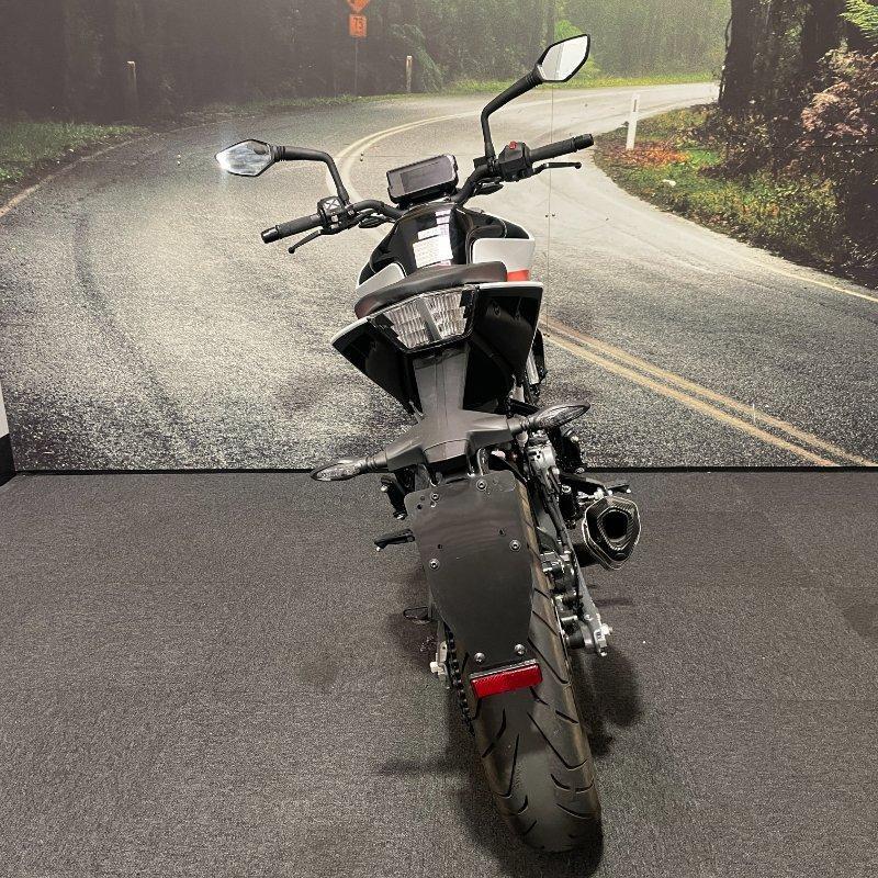 2022 KTM 390 DUKE ROAD