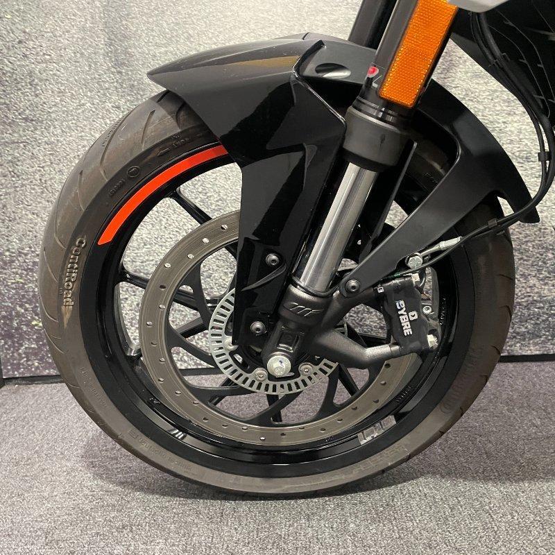 2022 KTM 390 DUKE ROAD