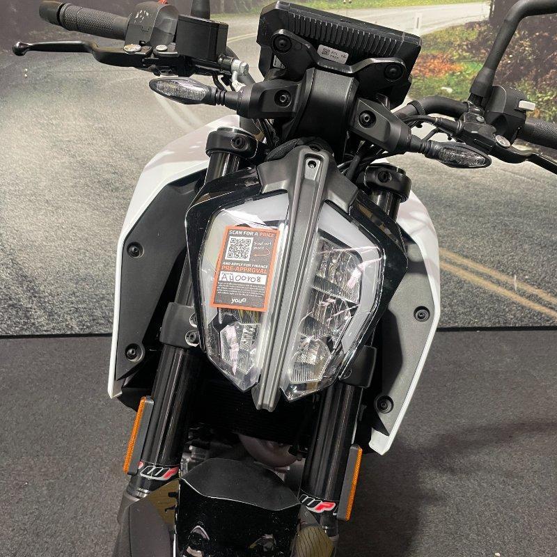 2022 KTM 390 DUKE ROAD