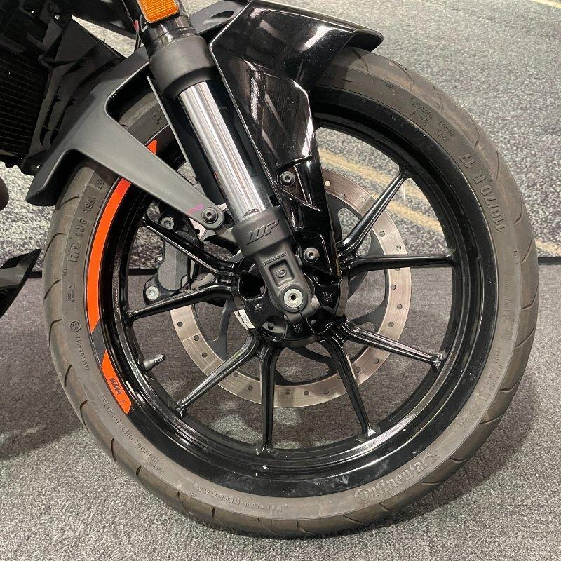 2022 KTM 390 DUKE ROAD