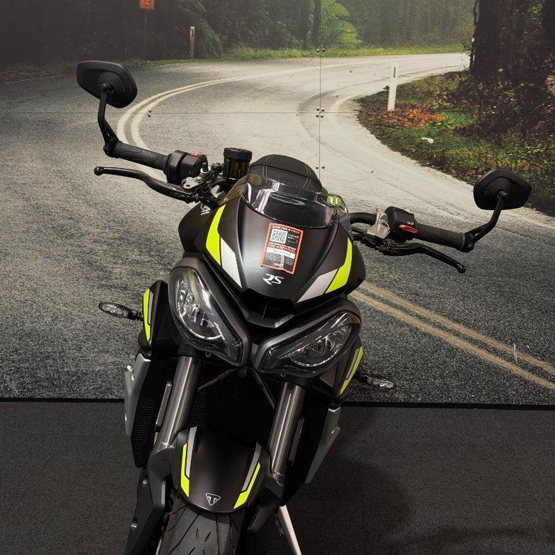 2022 TRIUMPH STREET TRIPLE RS ROAD