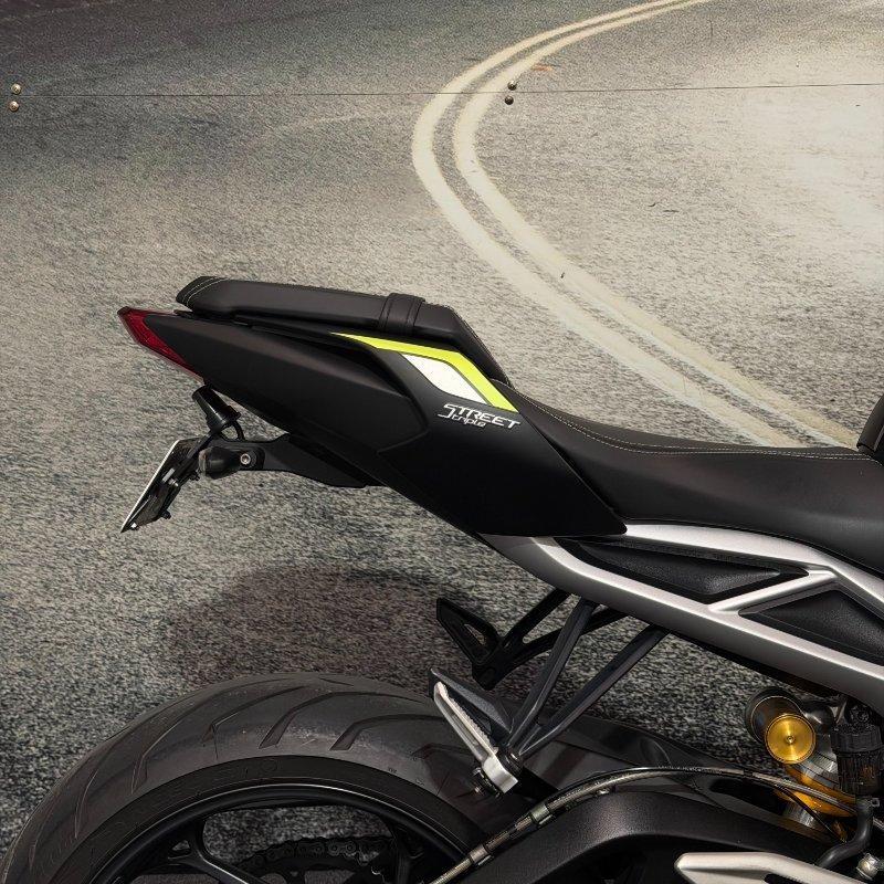 2022 TRIUMPH STREET TRIPLE RS ROAD
