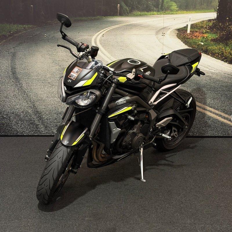 2022 TRIUMPH STREET TRIPLE RS ROAD