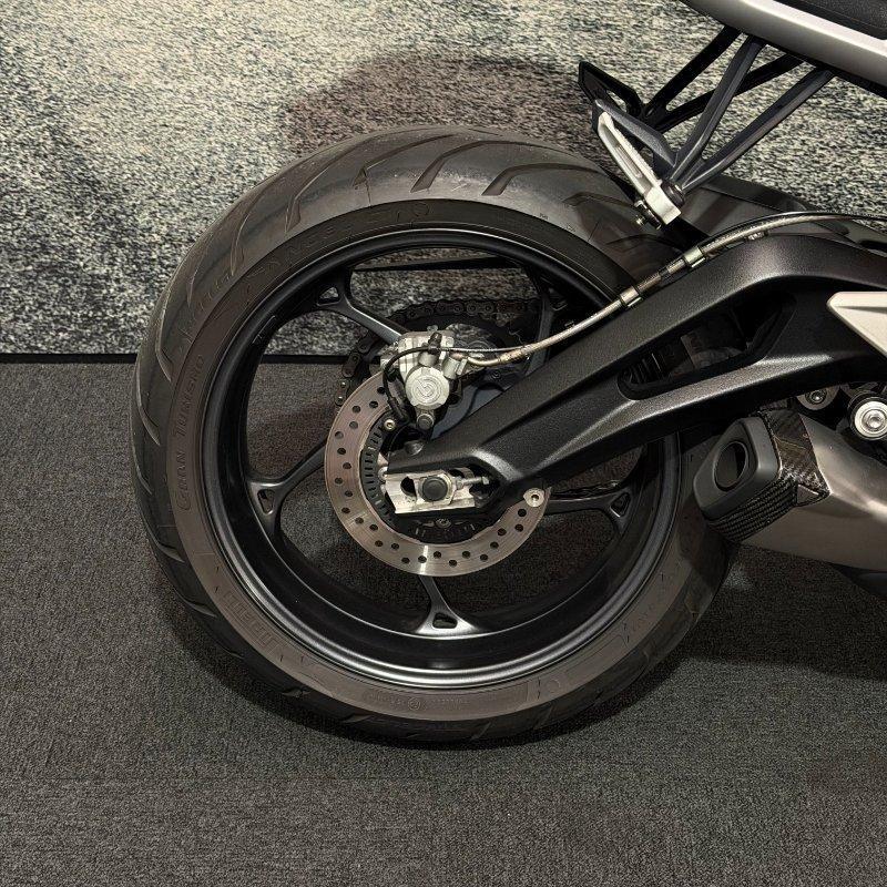 2022 TRIUMPH STREET TRIPLE RS ROAD