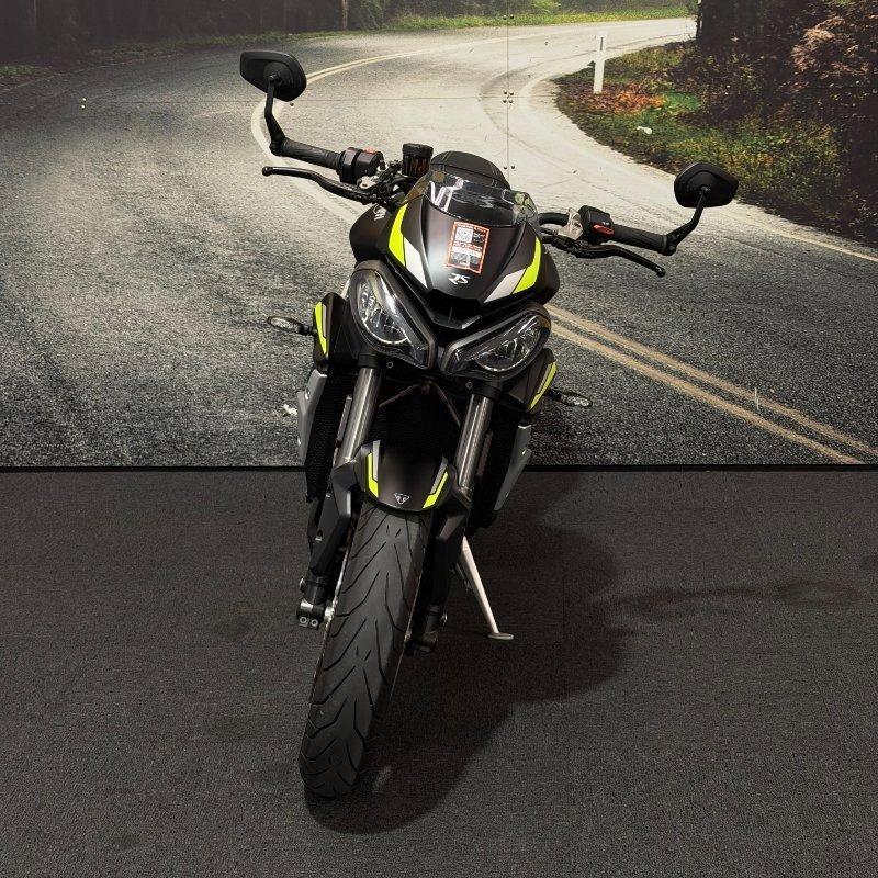 2022 TRIUMPH STREET TRIPLE RS ROAD
