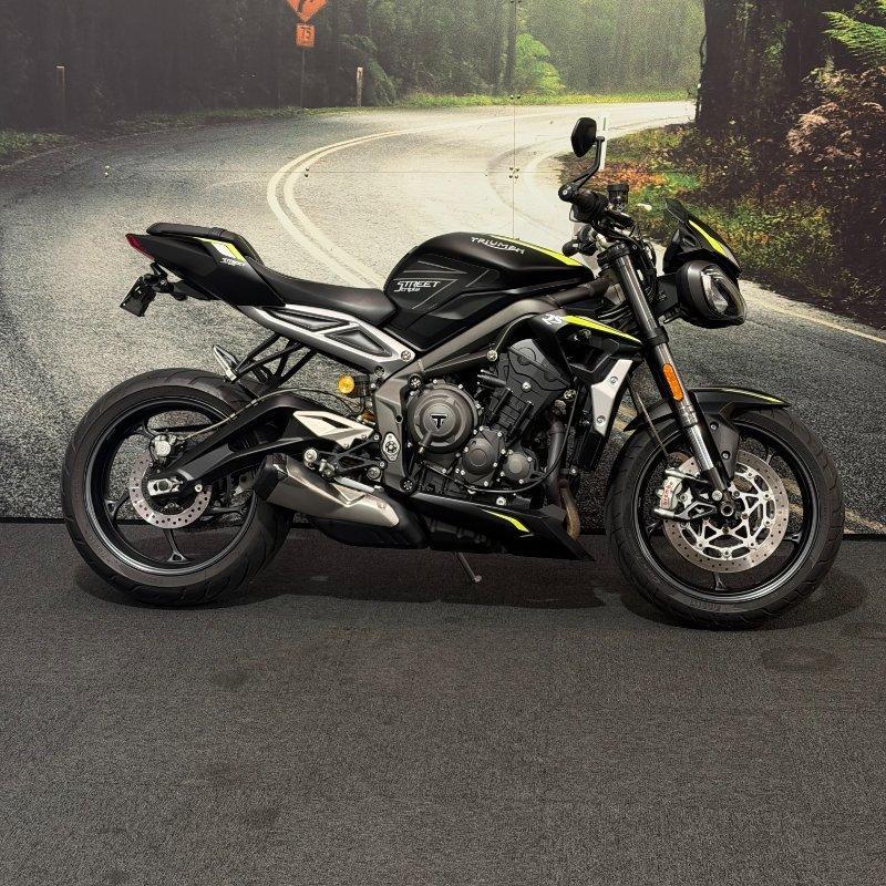 2022 TRIUMPH STREET TRIPLE RS ROAD