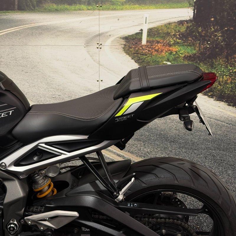 2022 TRIUMPH STREET TRIPLE RS ROAD